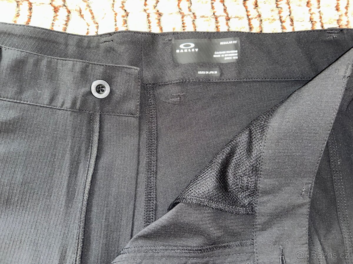 Oakley kratasy vel. 36 - 2