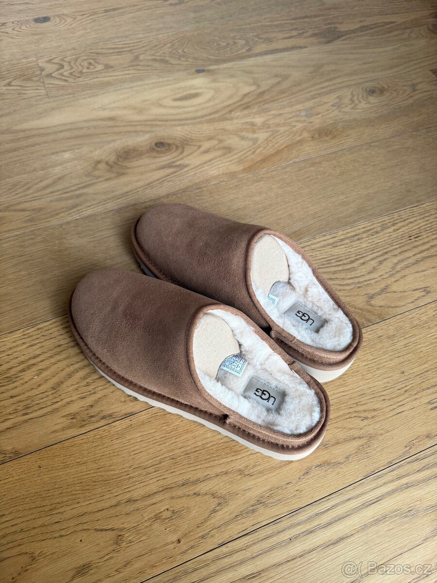UGG Clasic slip-on - 2