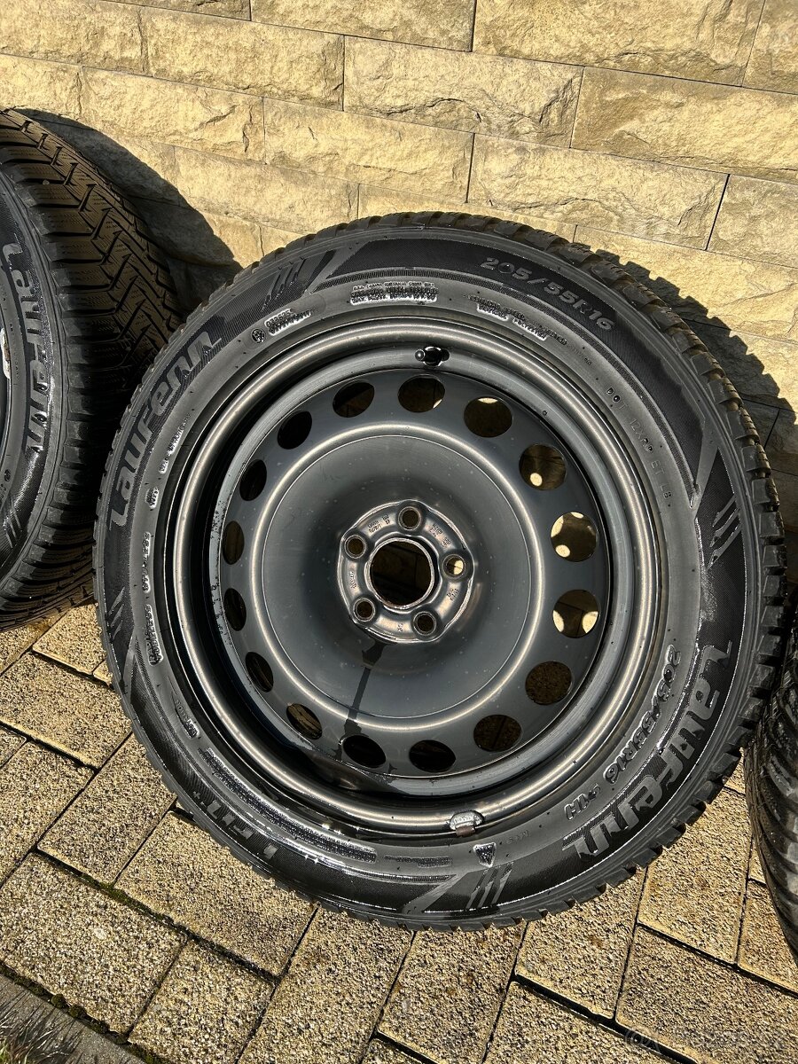 Plechová kola s pneu 205/55 r16 - 2