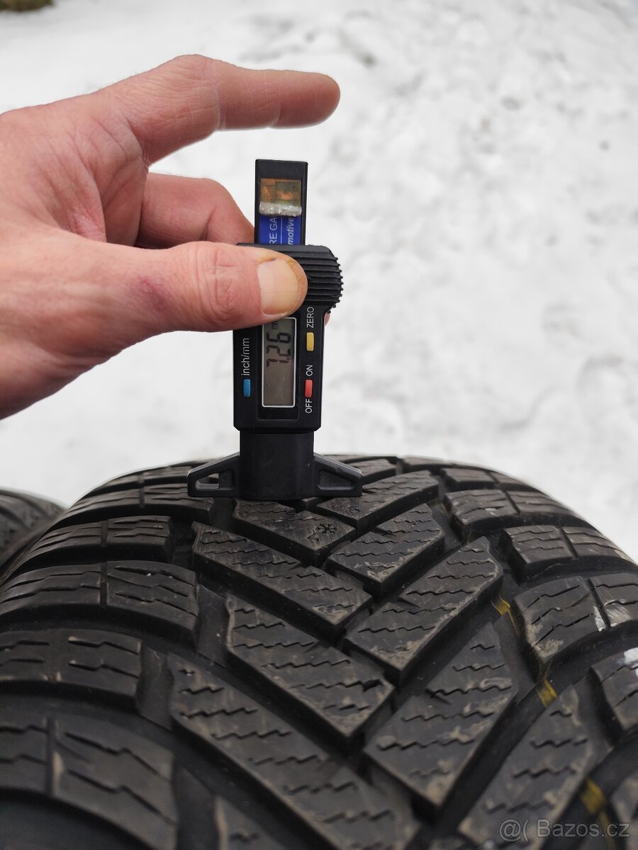 Zimní pneu 225/45/18 - 2