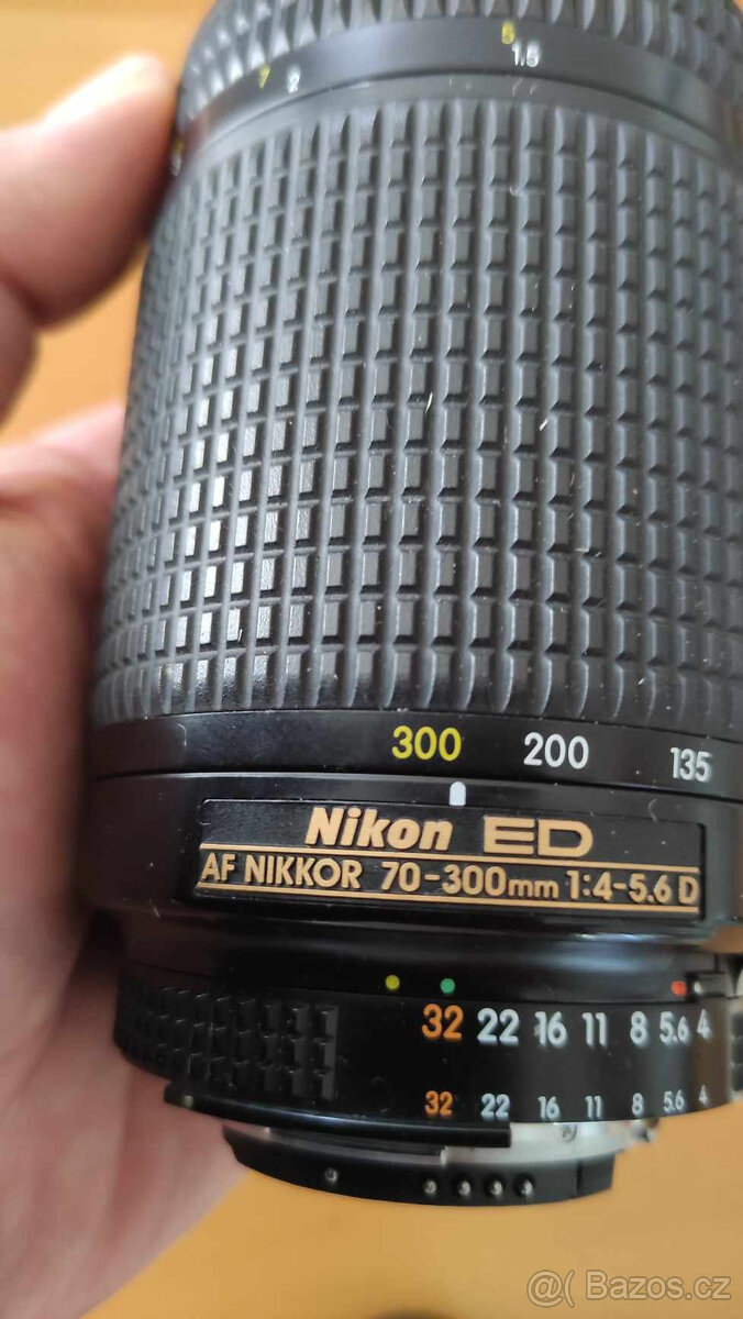 objektiv NIKON - 2