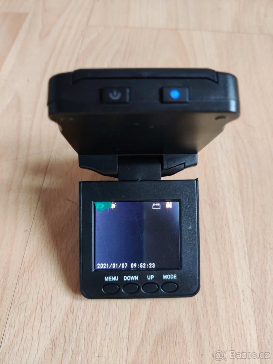 Prodám novou HD DVR kameru do auta - 2