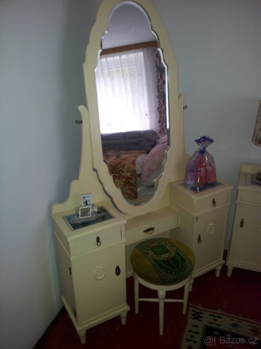 STAROŽITNÁ LOŽNICE - SET 11 KUSŮ (SLONNÍ KOST) - 2