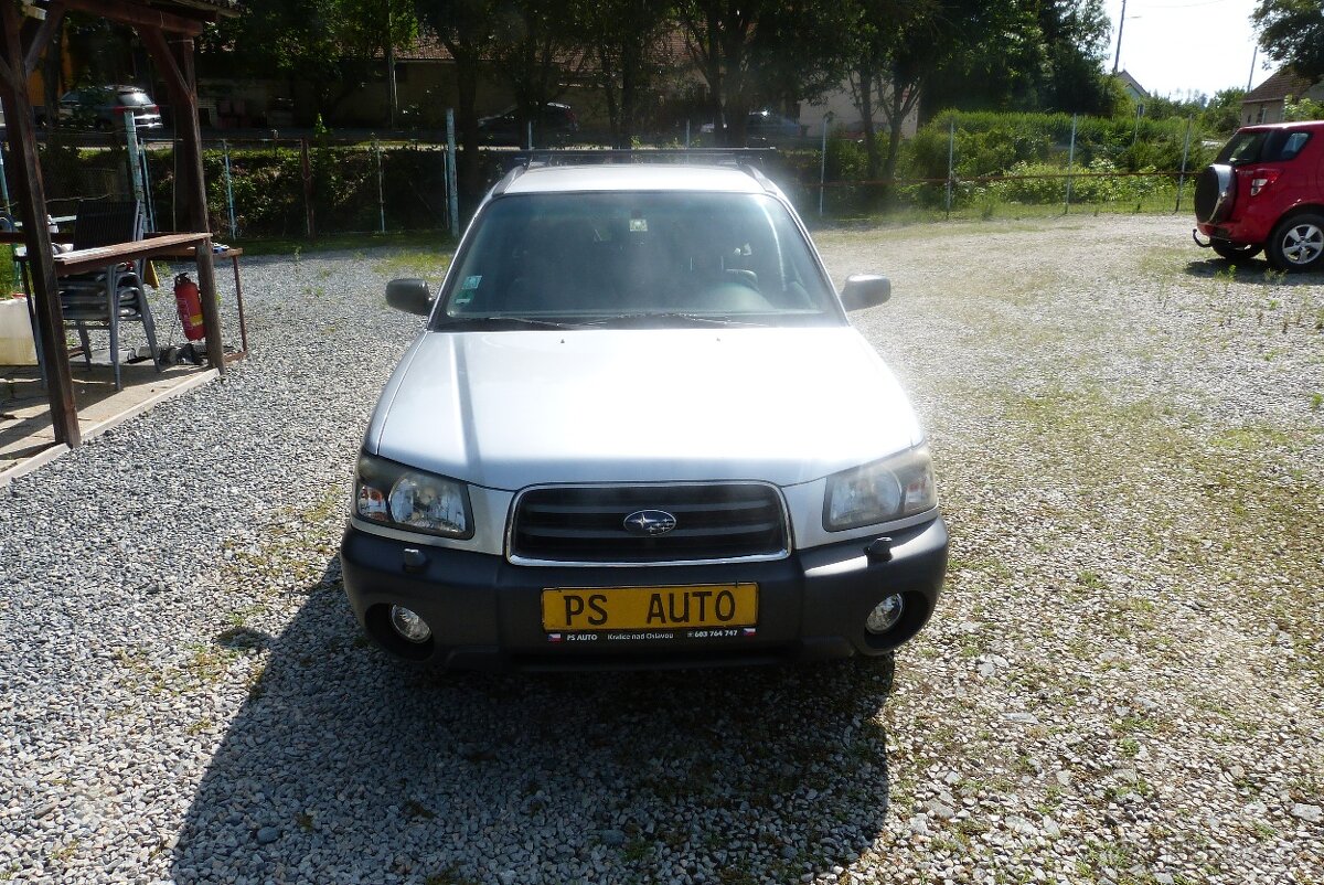 Subaru Forester 2.0i 92kw 4x4 benzín manuál - 2