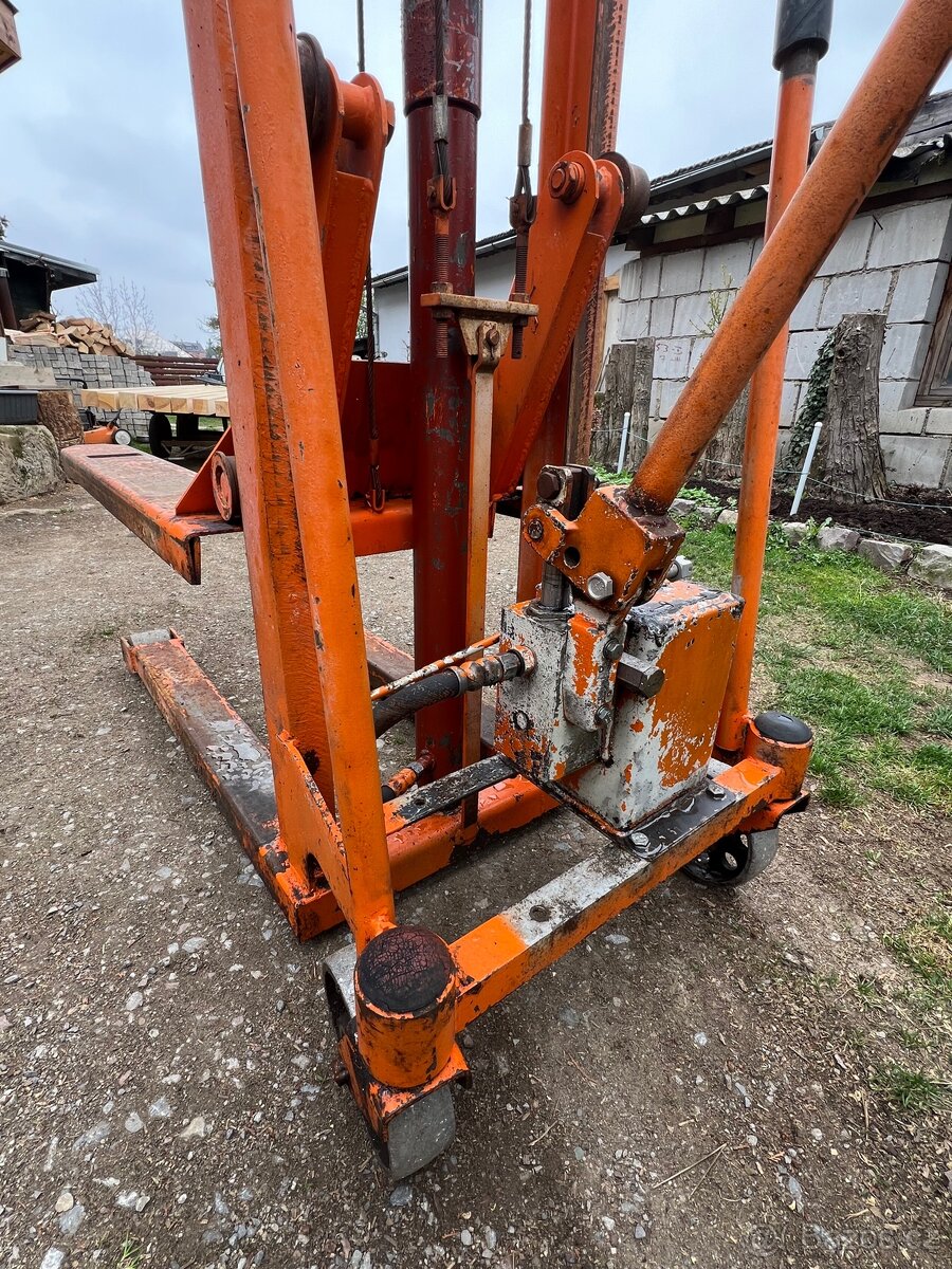 Ruční vysokozdvižný vozík - 2