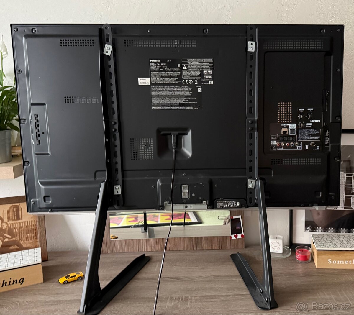 Predám Panasonic VIERA TX-L42E6E – 42” Smart TV - 2