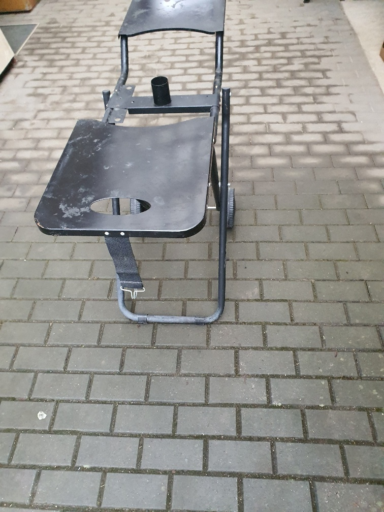 Posezení pod slunečníkem - 2