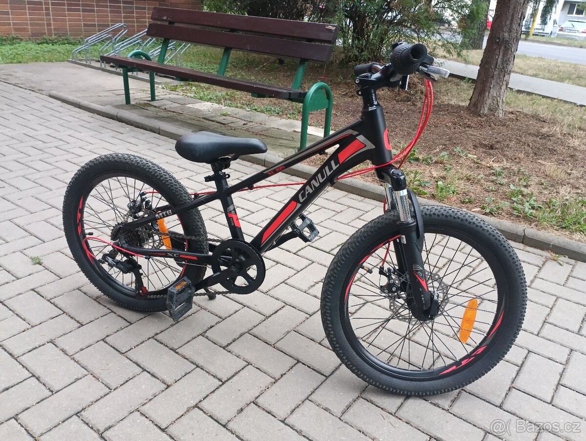 Canull XC 221 černá/červená 20" - 2