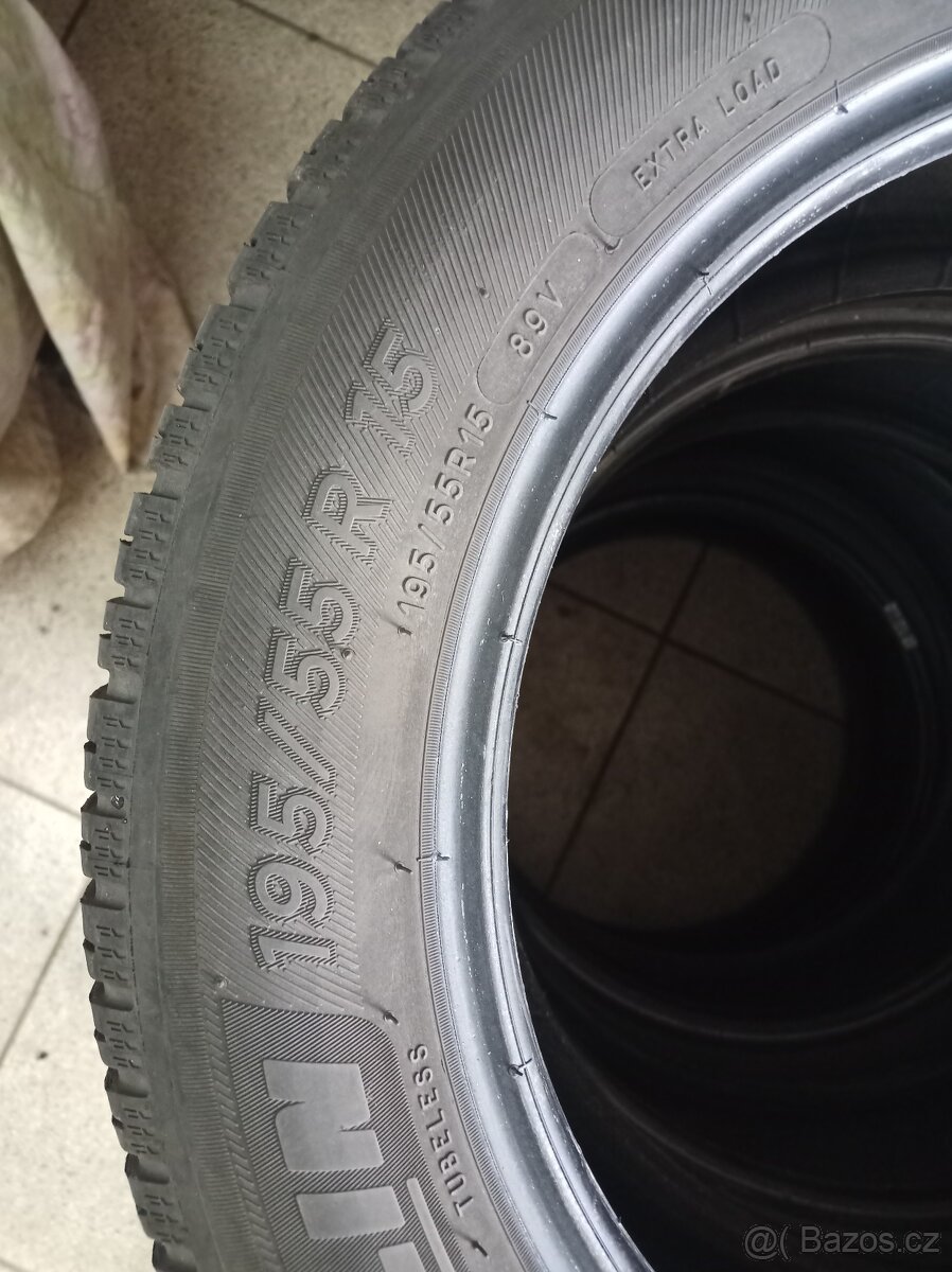 Prodám celoroční pneu 195/55R15 Michelin - 2