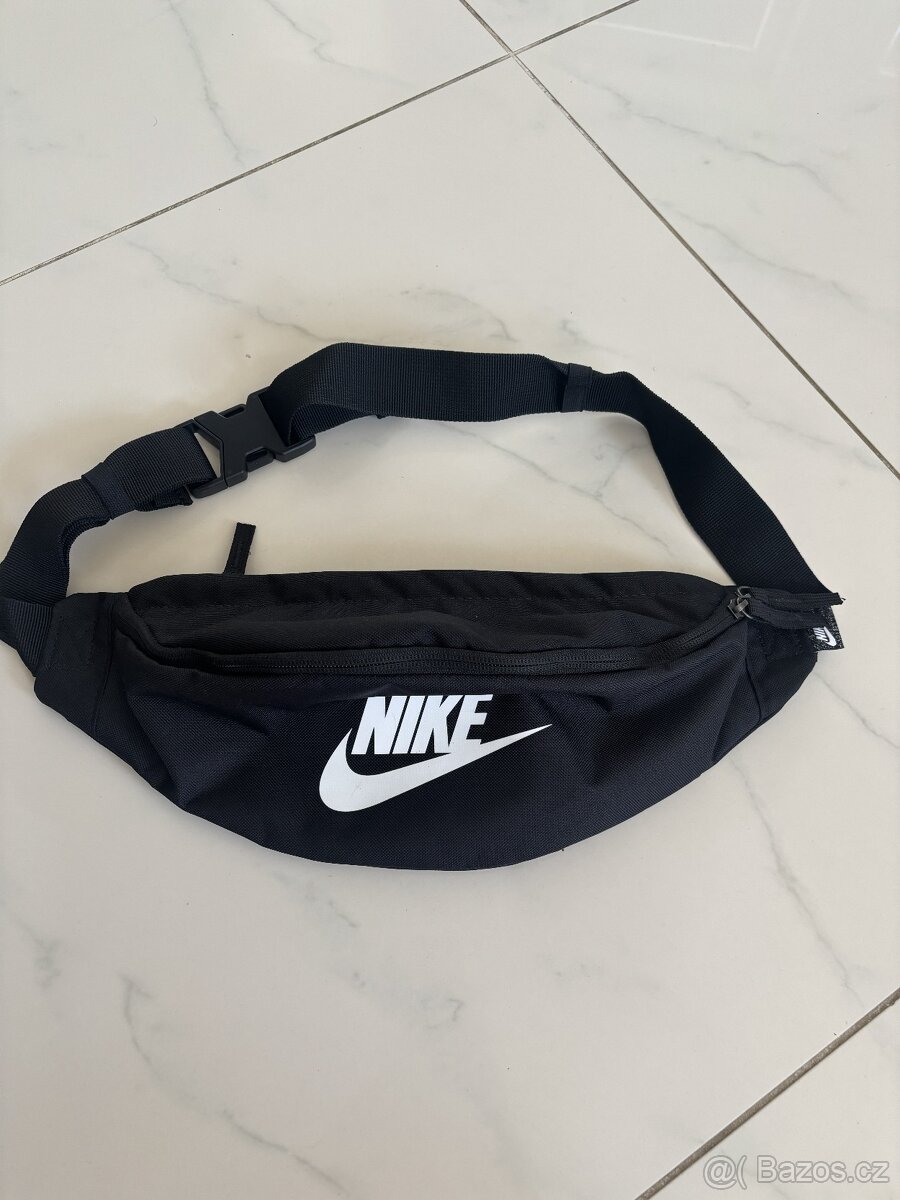 Ledvinka NIKE - 2