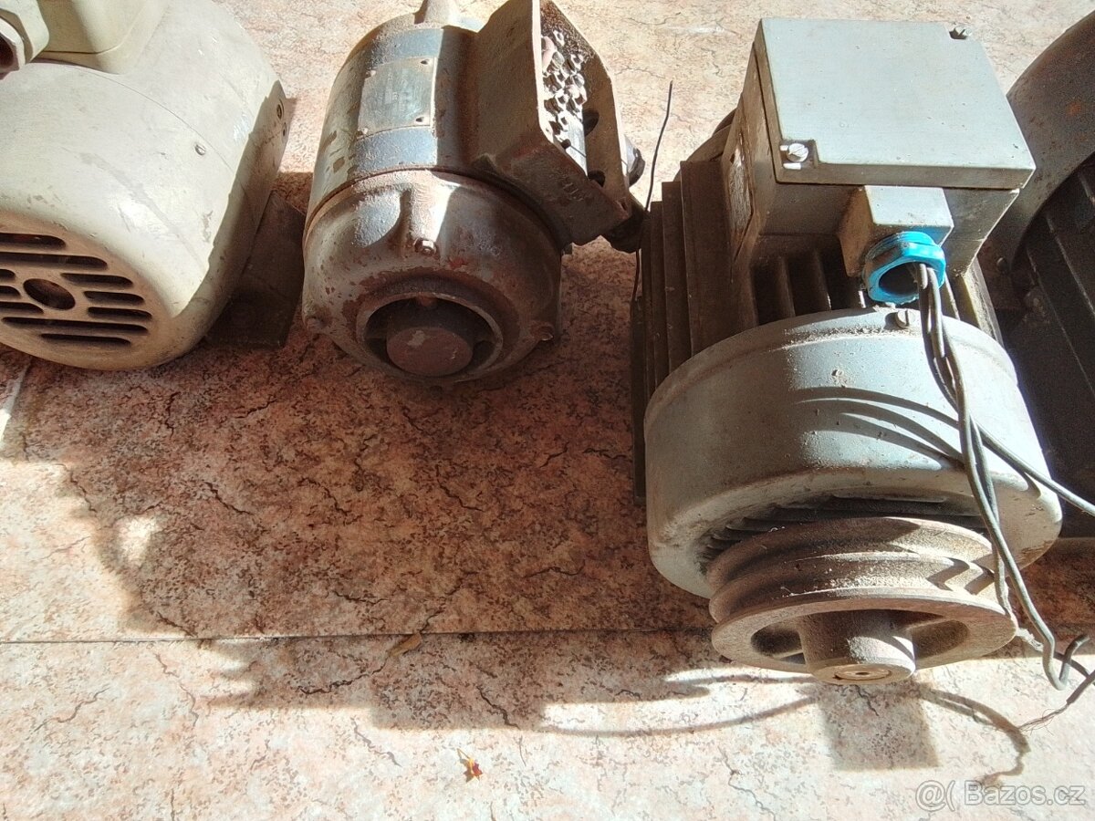 Elektrické motory 360,220 - 2