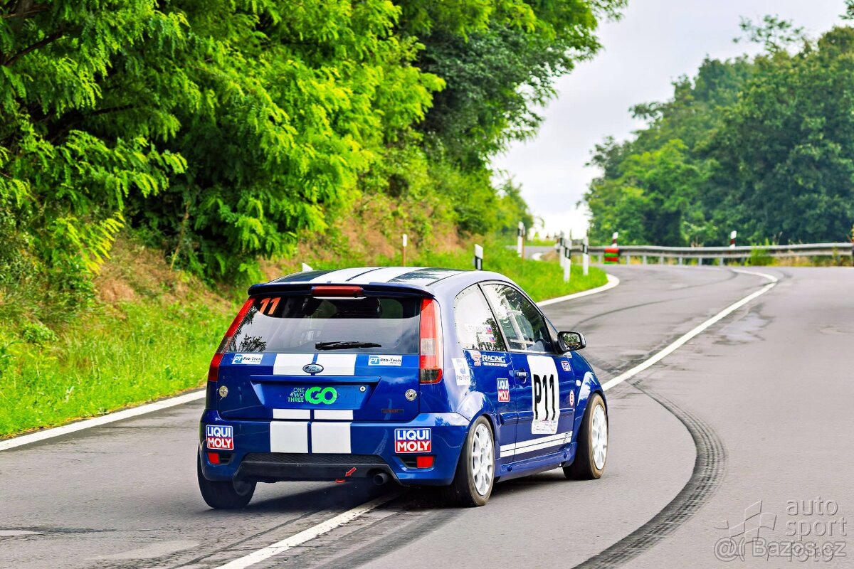 Ford Fiesta ST150 rally - 2