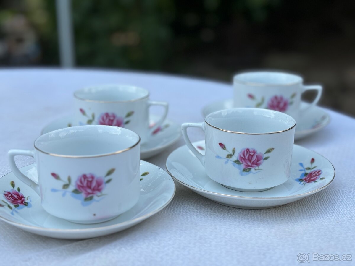 Různé sety hrnečků s talířky - 2