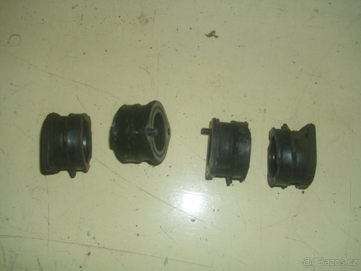 Kawasaki zxr 400 příruby karburátoru /komínky/ - 2