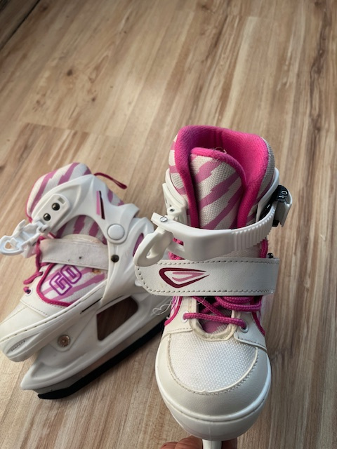Dívčí lední brusle 26 - 29 - 2