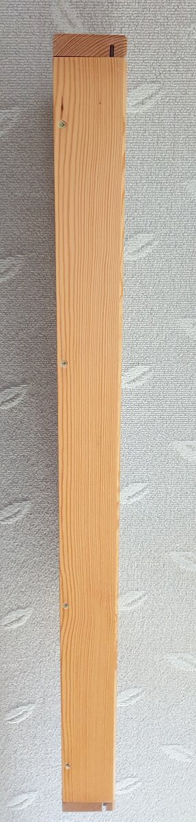 Závěsná vitrína - 2