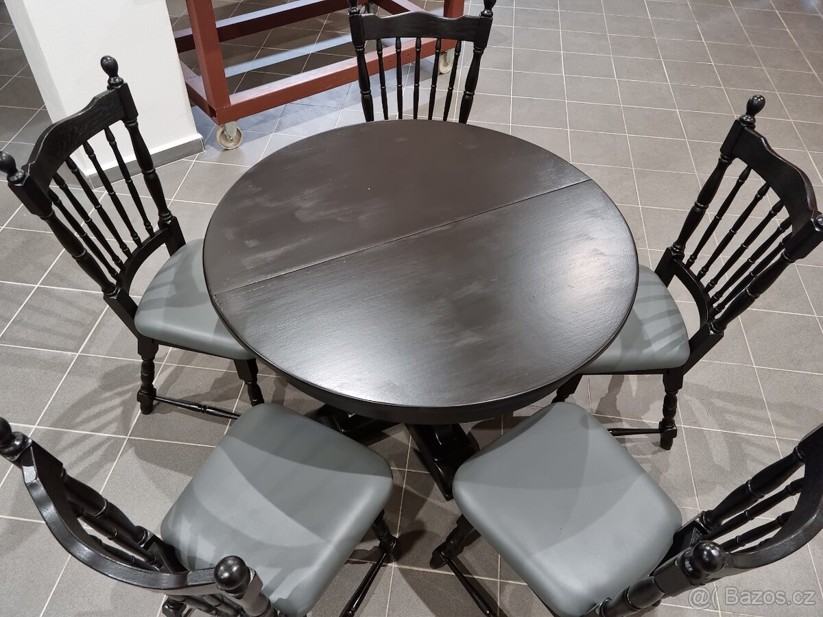 Jídelní stůl - 2