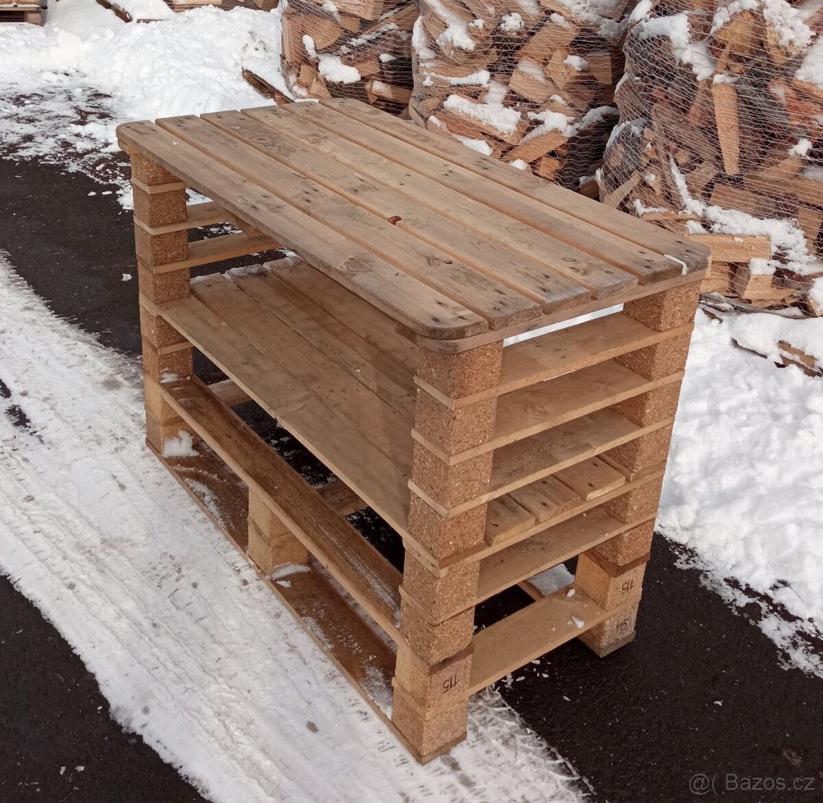 Dřevěná lavice - 2