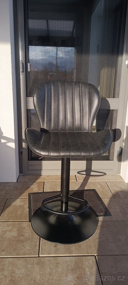 Barová židle - 2