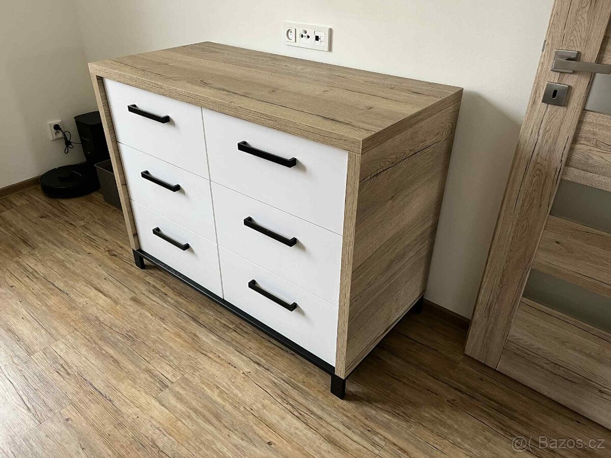 Komoda - 2