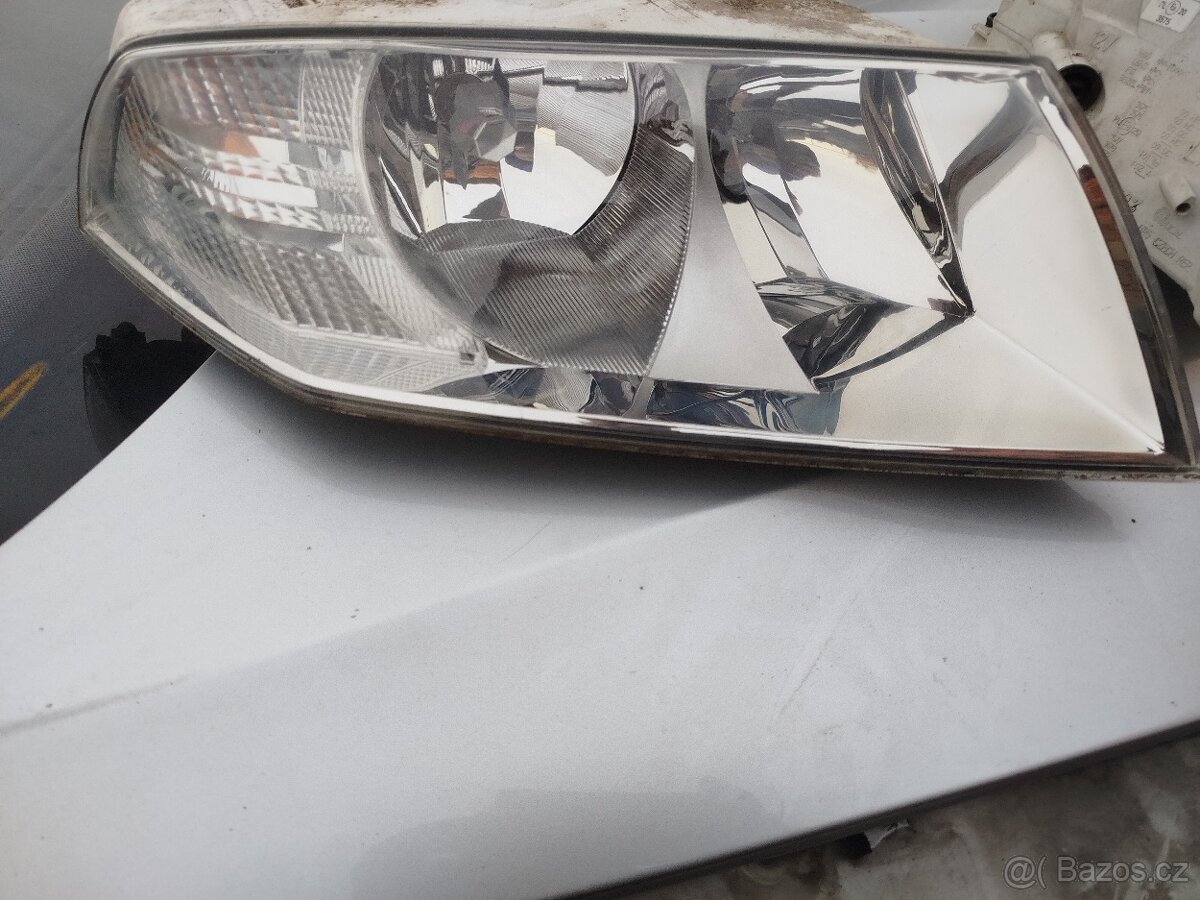 Přední světla na Š Octavia 2 před facelift - 2