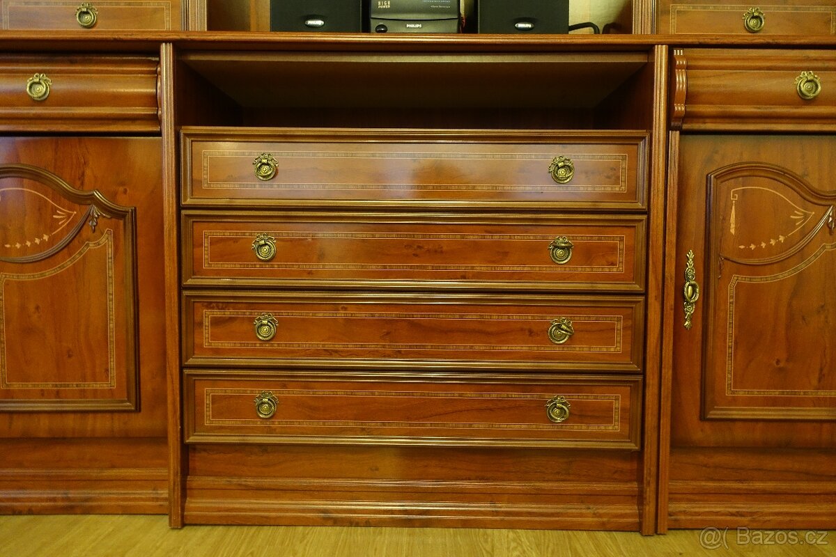 Skriňa/ obývacia stena - 2