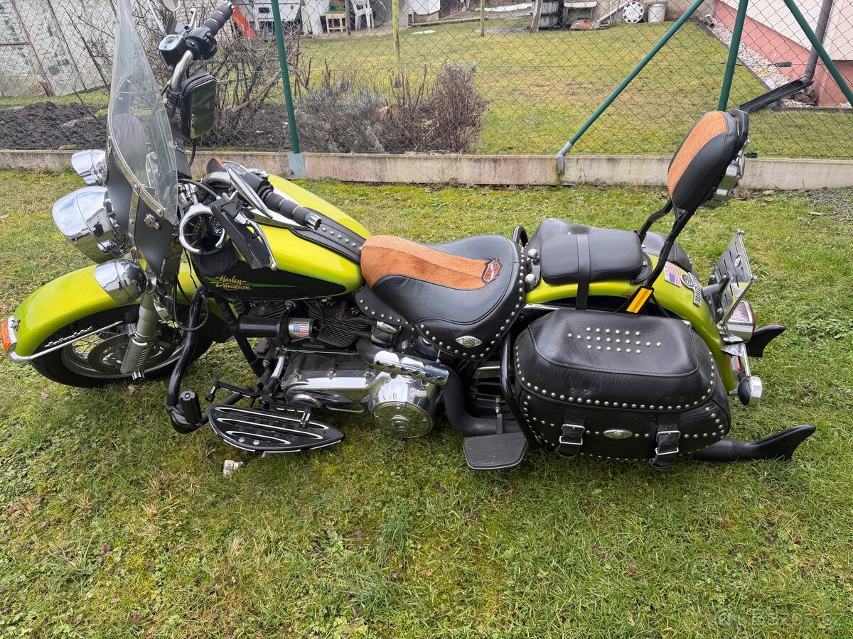 Harley-Davidson FXSTC Softail Custom - 2