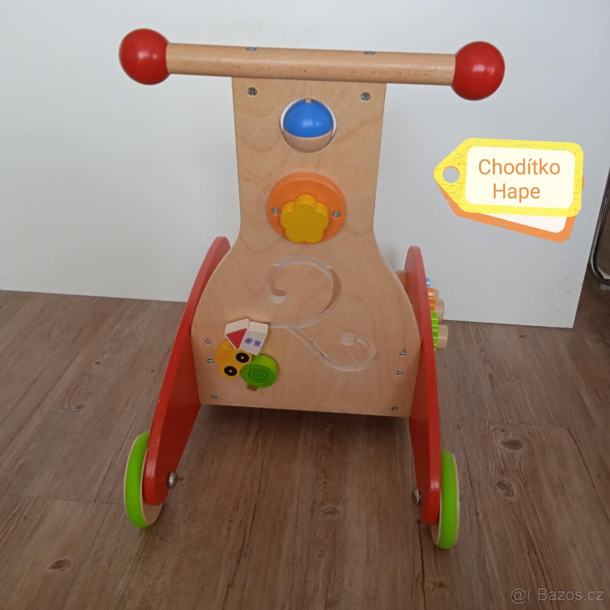Dětské dřevěné chodítko HAPE - 2