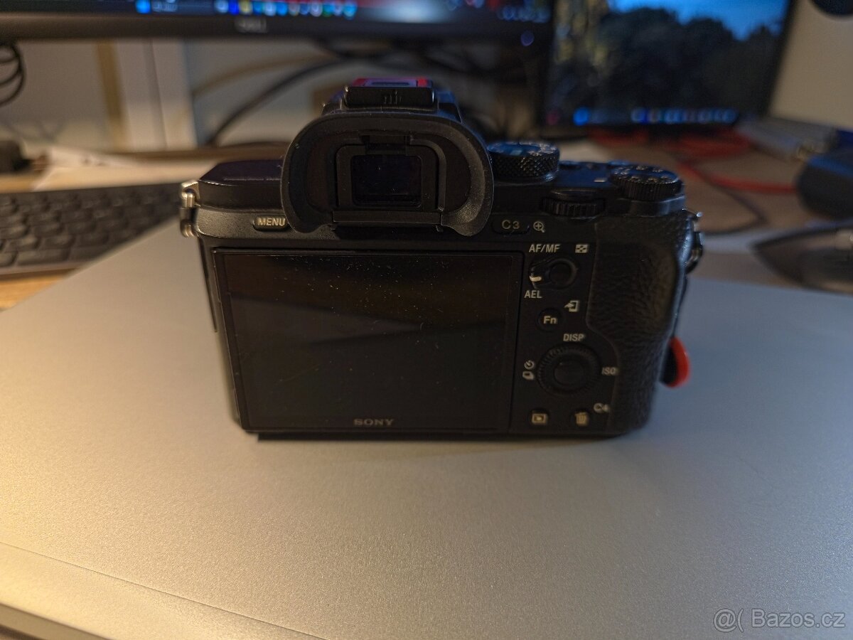 Prodám / vyměním Sony Alpha A7 II - 2