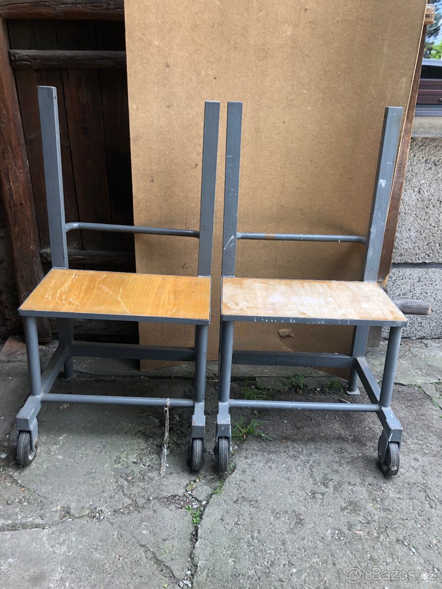 Pojízdné stojany - 2