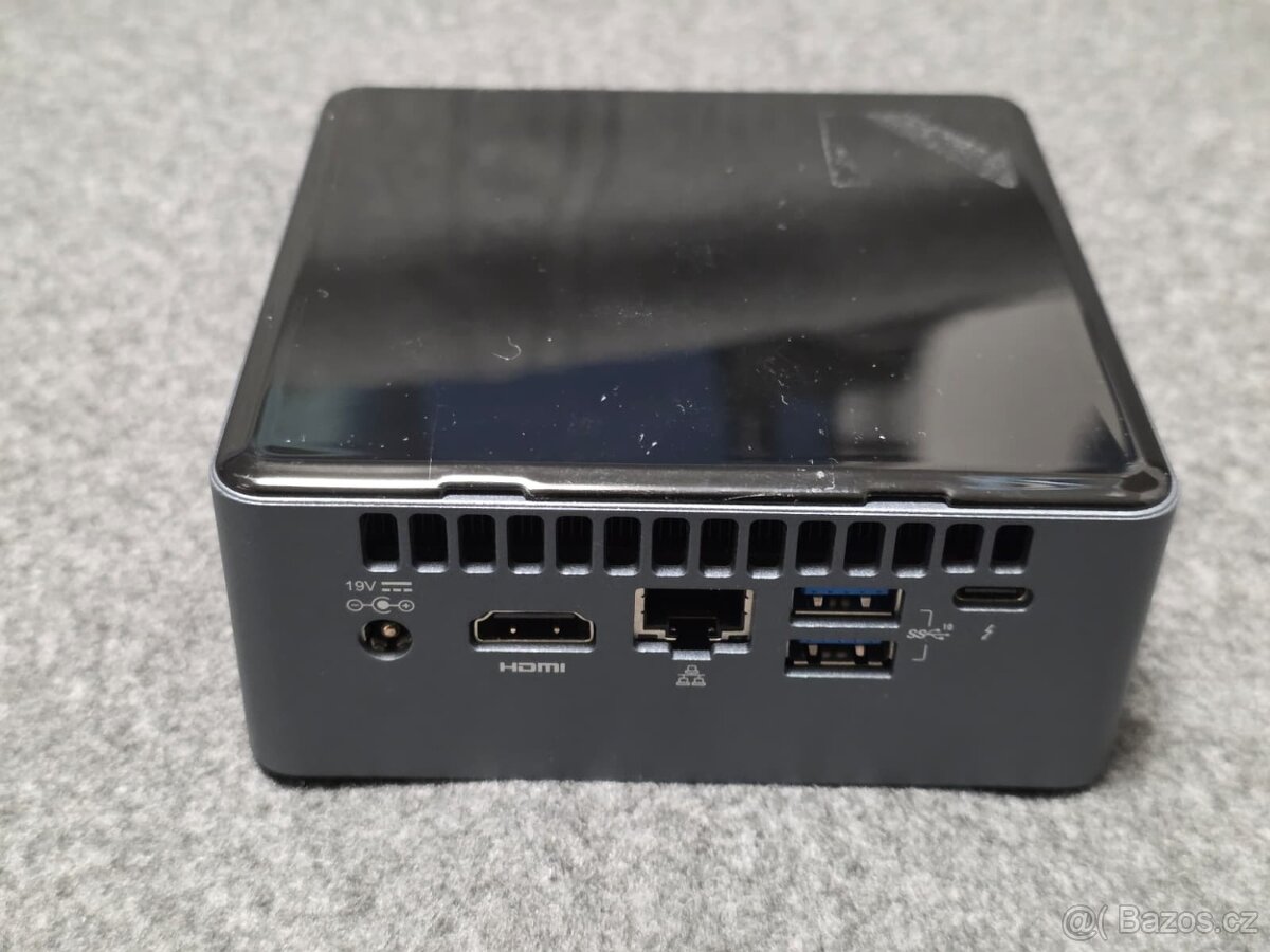 HP NUC i3-8109 na díly, nebo opravu - 2