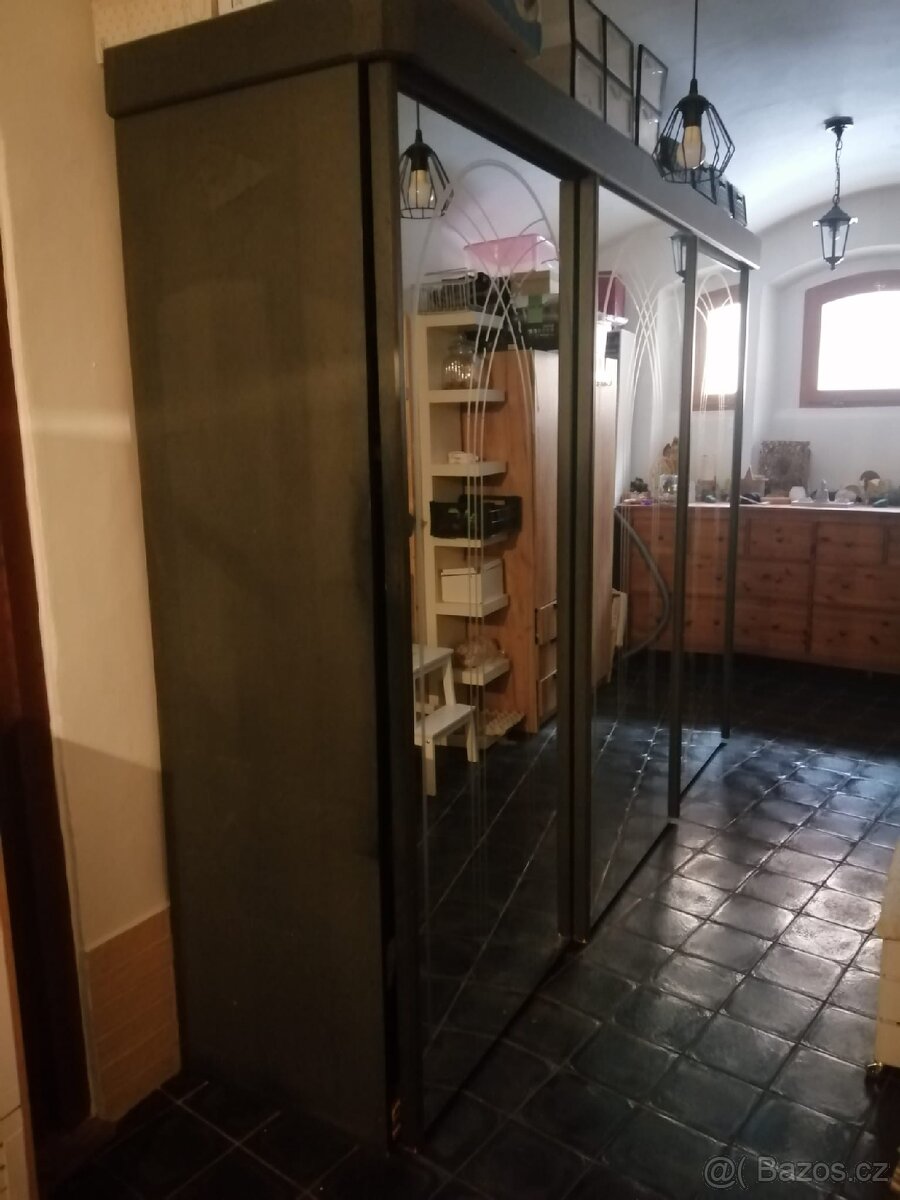 šatni skříň , velká skříň, skříň se zrcadlem - 2