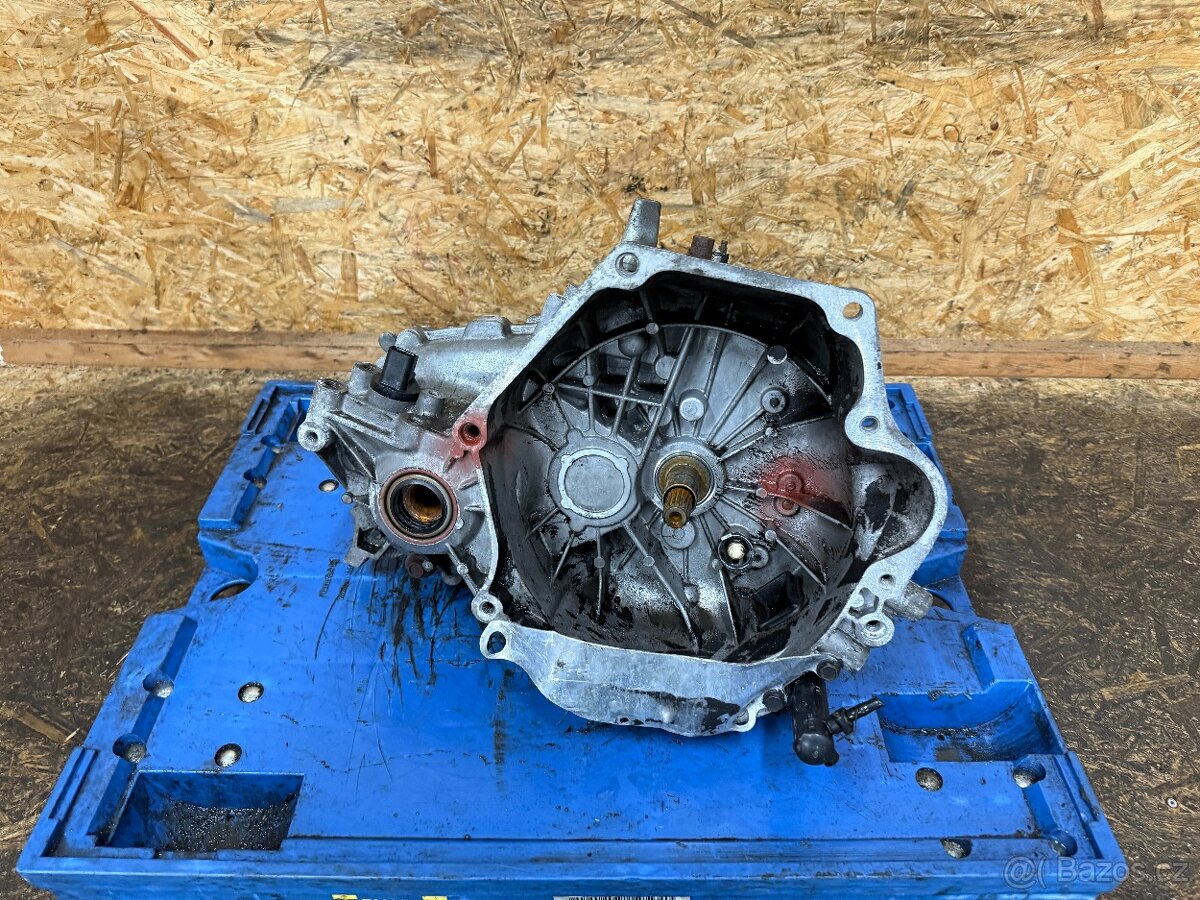 MANUÁLNÍ PŘEVODOVKA CHRYSLER PT CRUISER 2.0 104KW 4668776AD - 2