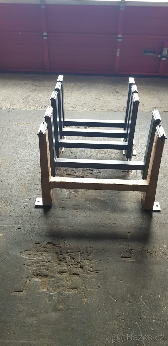 Podstavná noha pod válečkový dopravník - 2