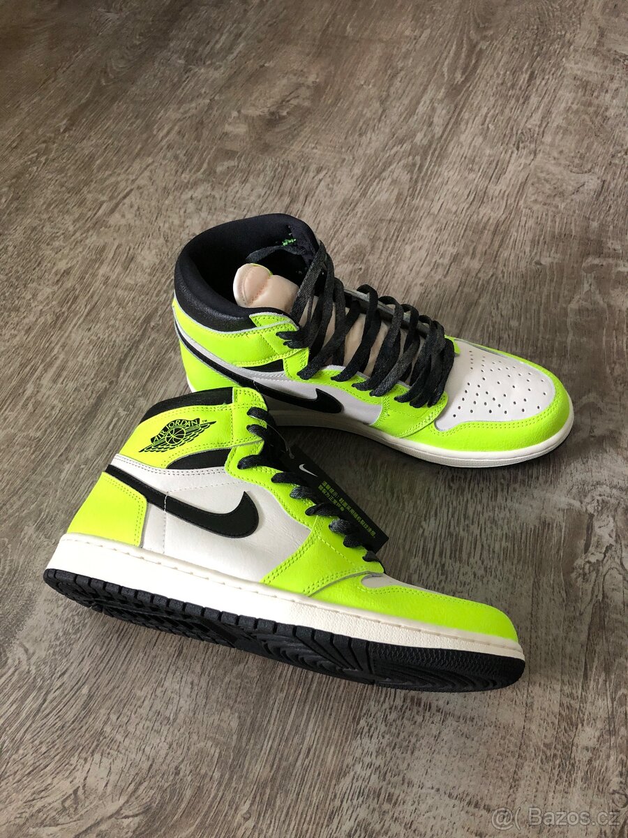 NIKE AIR JORDAN 1 - 2