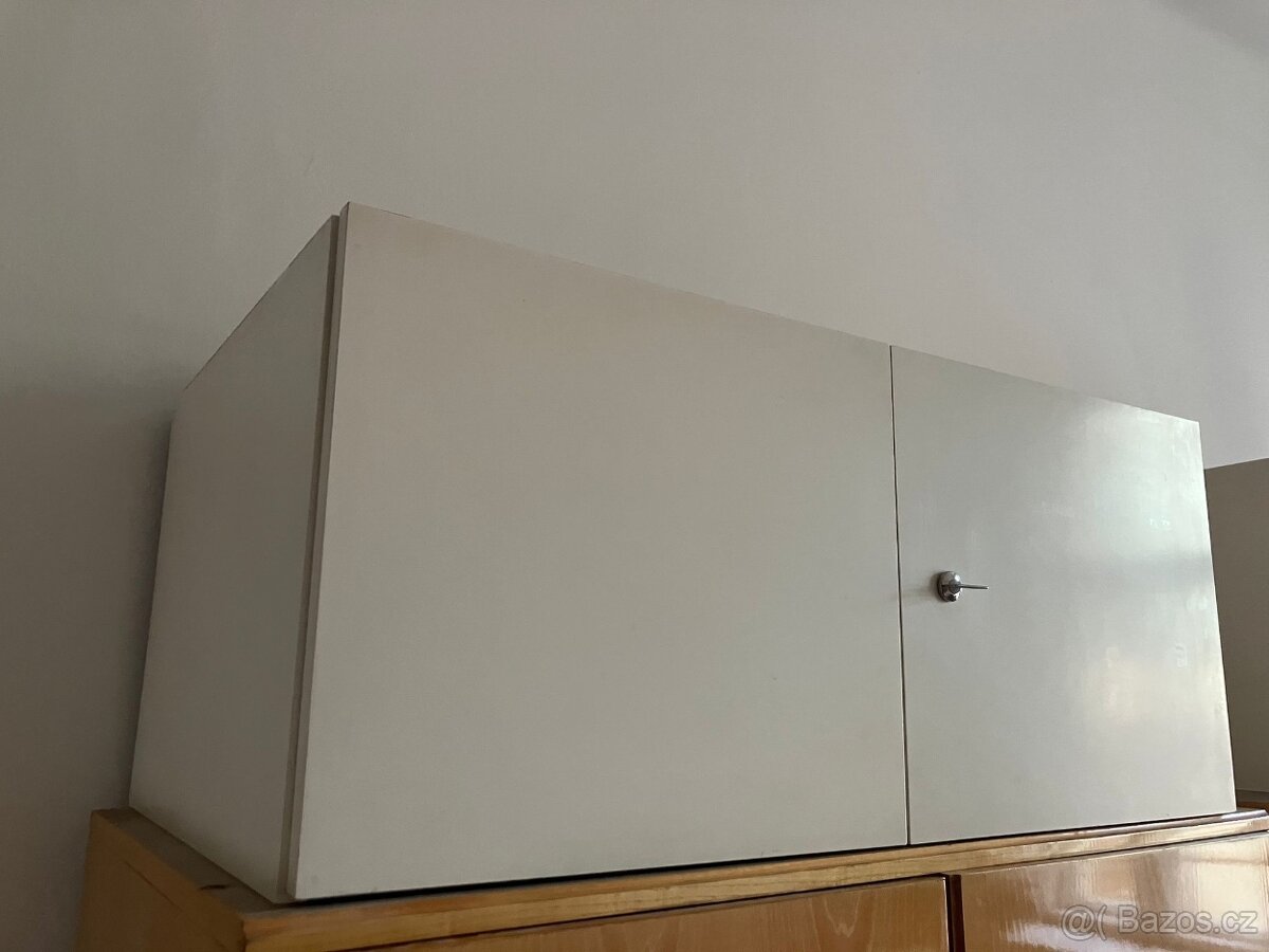 Bílá skříň 2x - 2