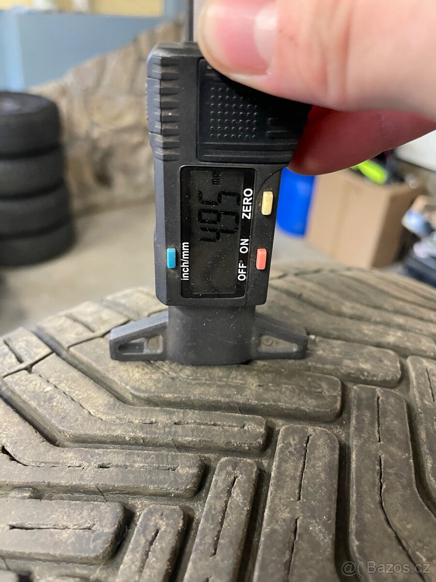 225/55R18 sada celoročních pneu Michelin - 2