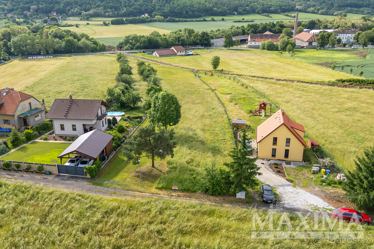 Pozemek o ploše 2625 m2 - Lochovice, Lochovice - 2