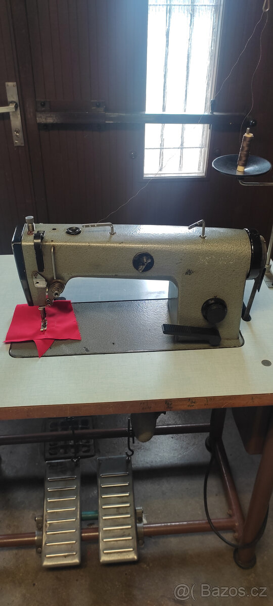 Průmyslový šicí stroj - 2