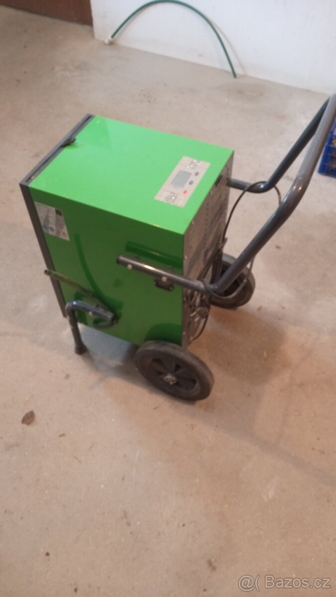 stavební vysoušeč - 2