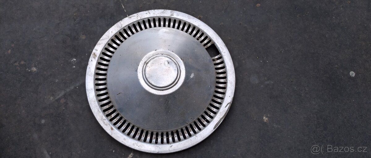 Poklice 13" hliník 1ks TRABANT - 2