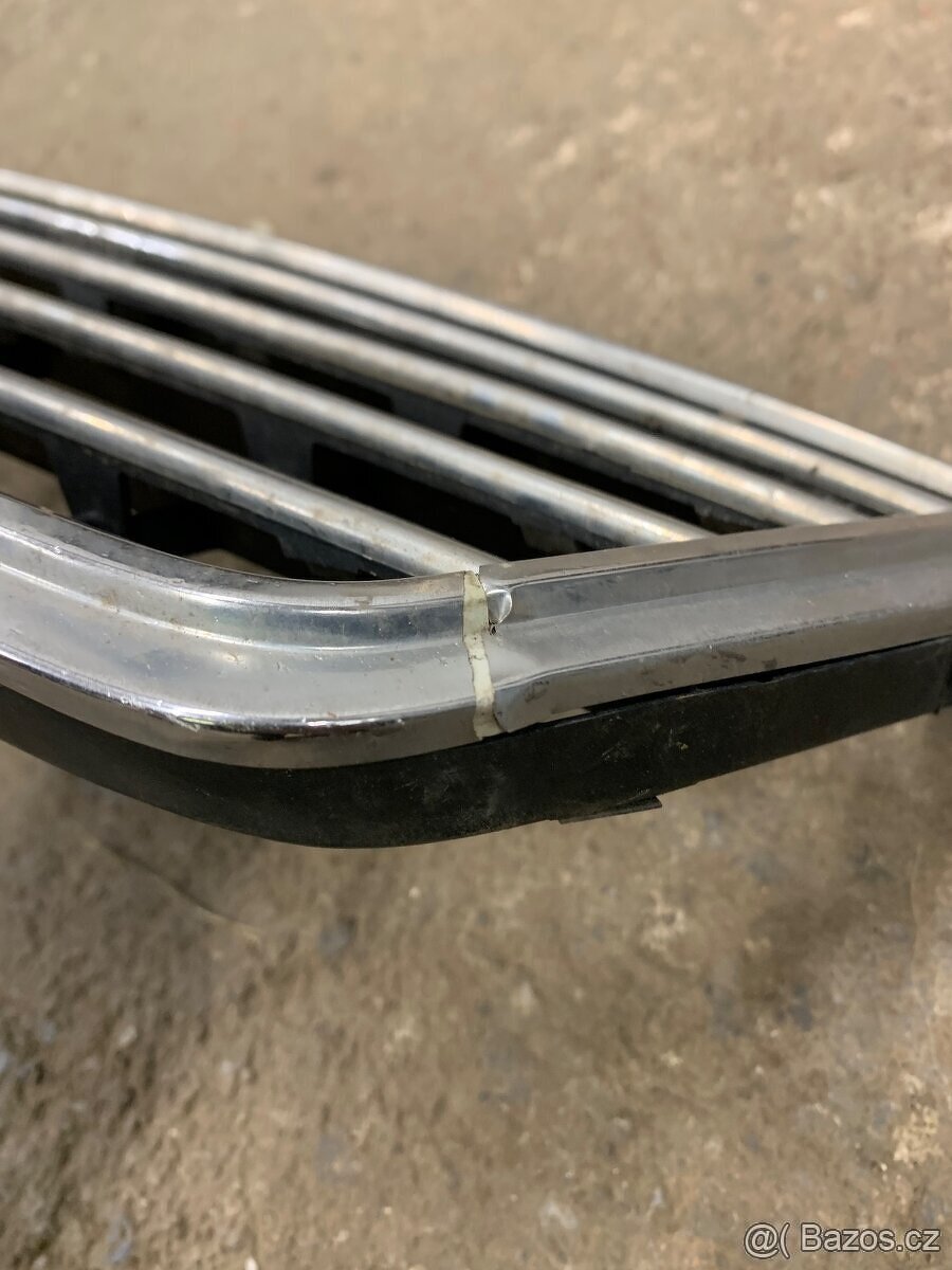 Mercedes w203 přední maska kapoty - 2