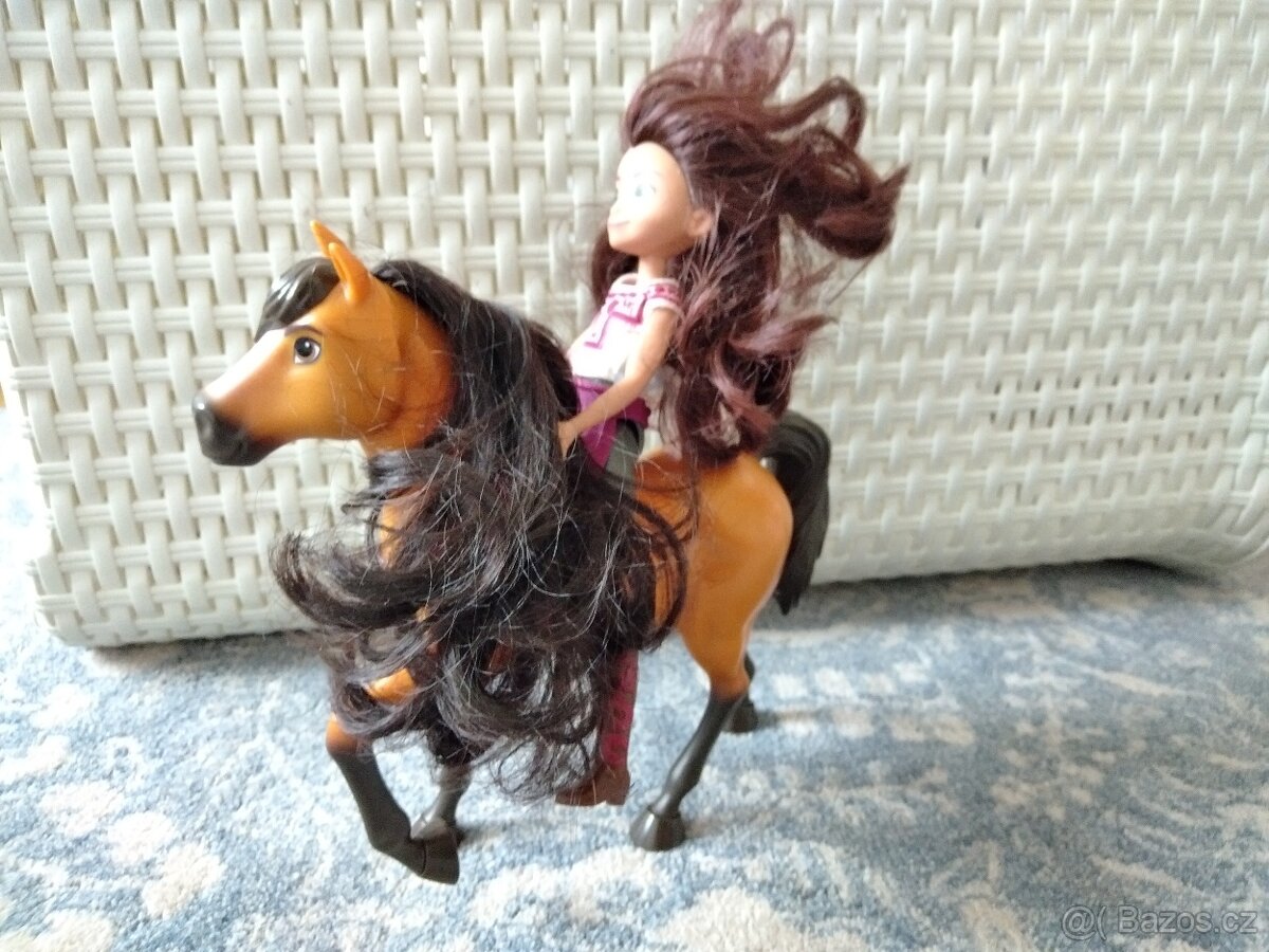 Panenka a kůň: Lucky a Spirit - 2