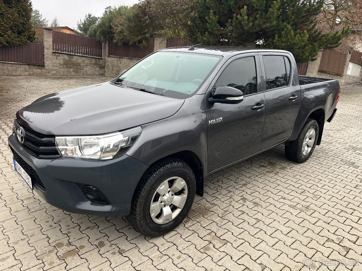 Prodám Toyota Hilux 2.4 D4-D - 2