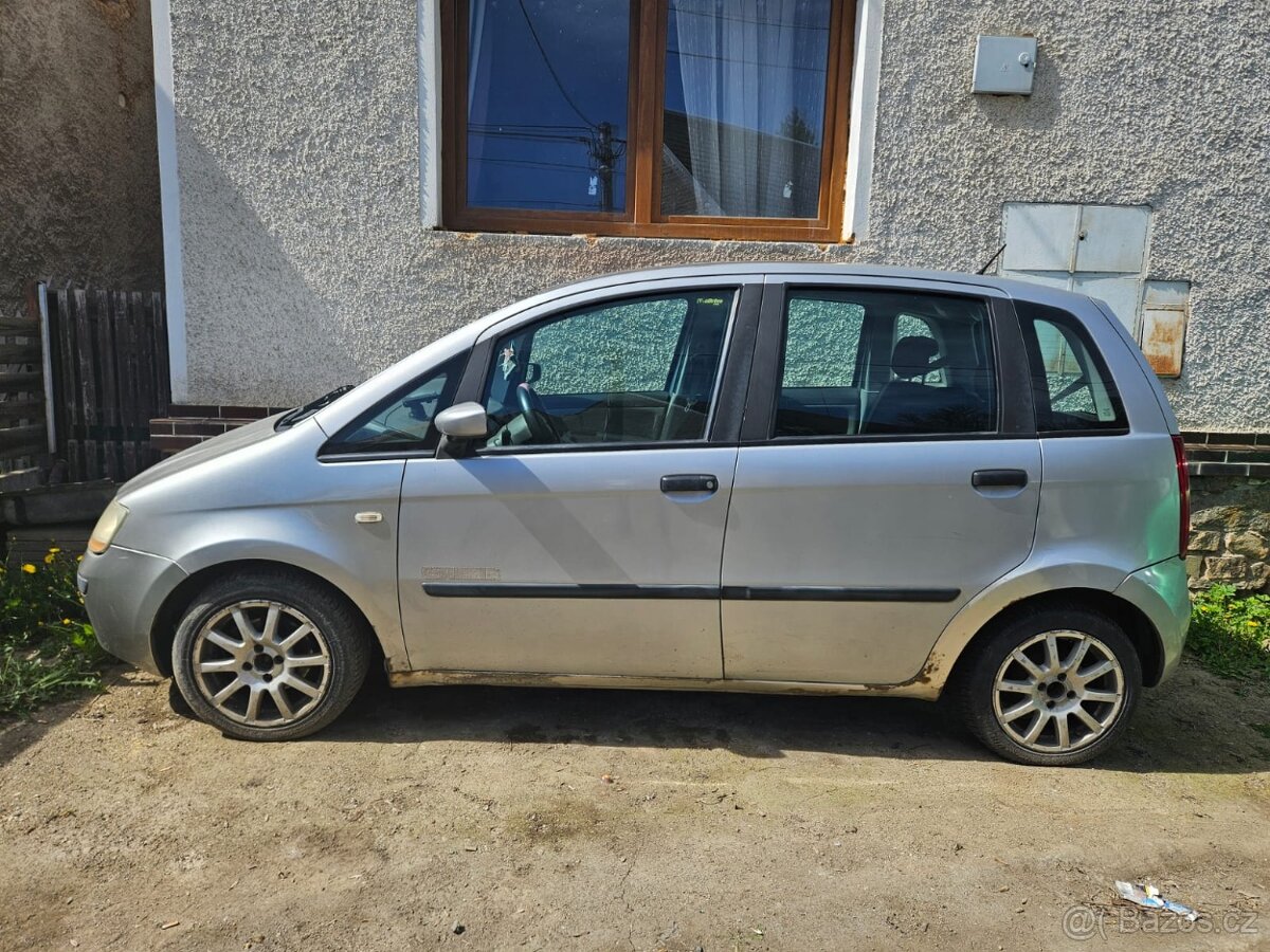 Fiat Idea - 2