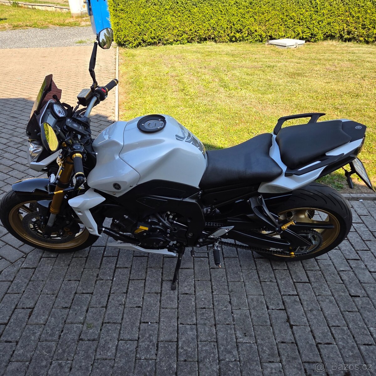 YAMAHA FZ8 - 2