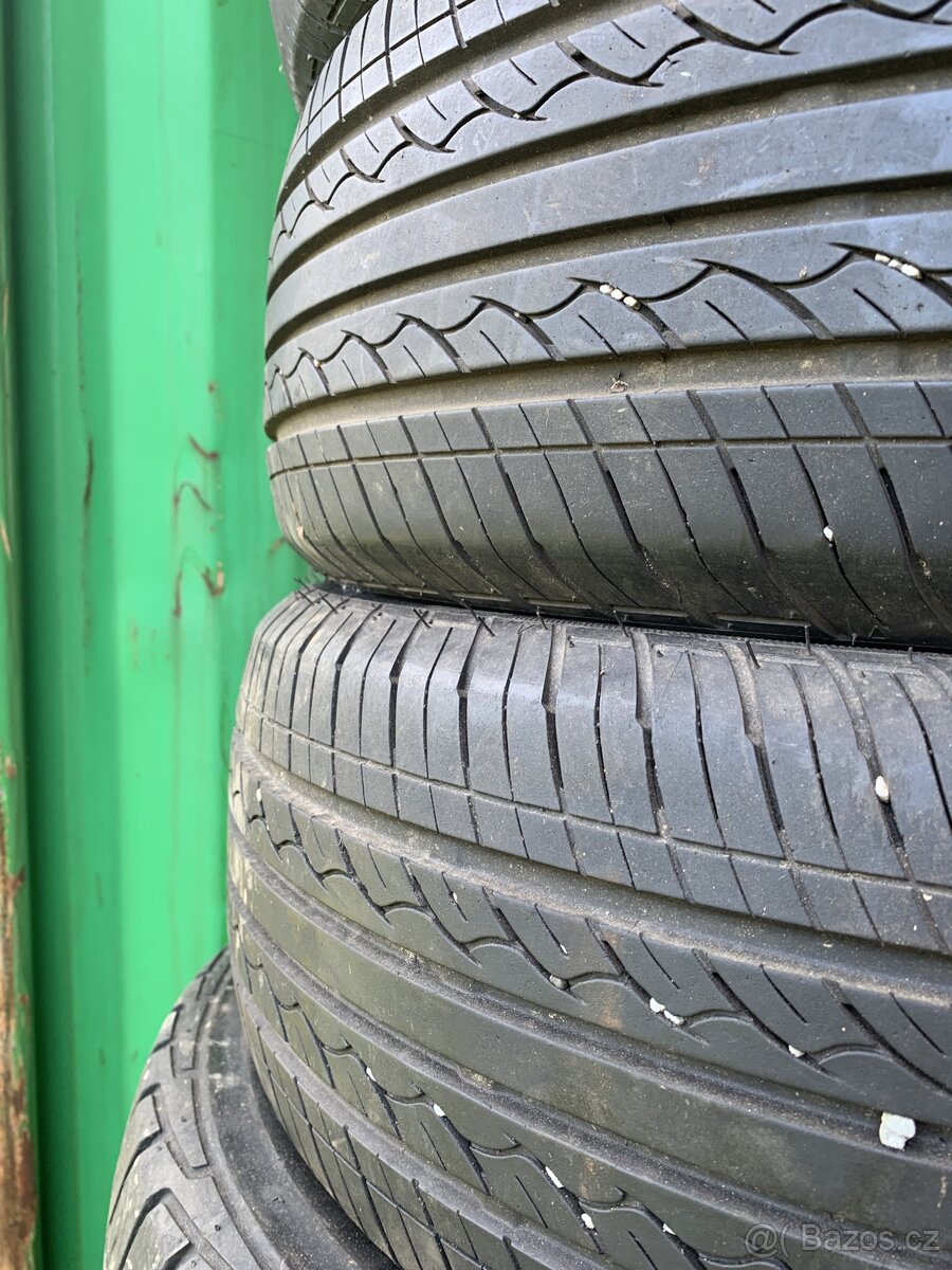 Letní pneu 215/65 R16 - 2