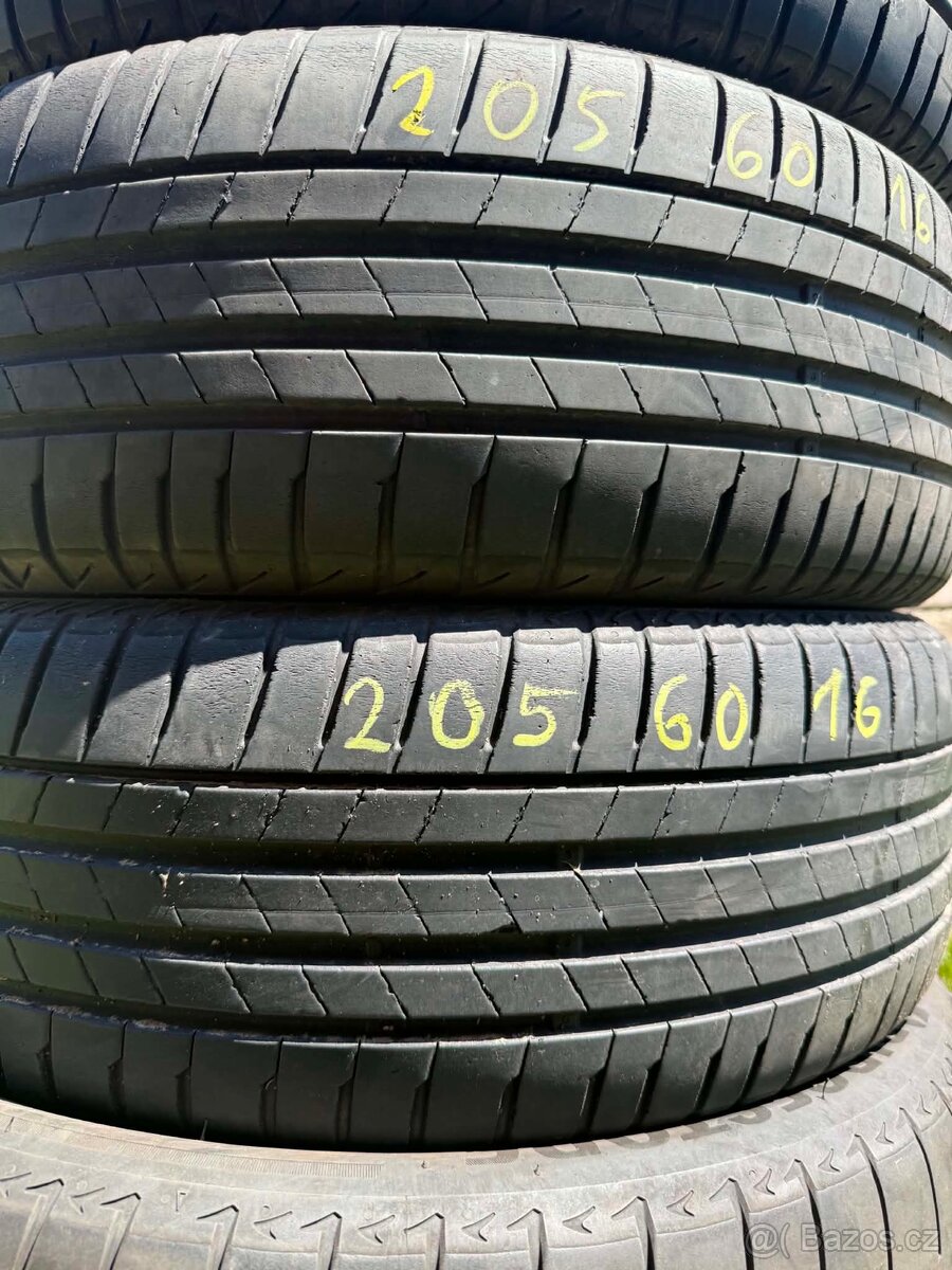 205/60/16 Michelin,Bridgestone - 2