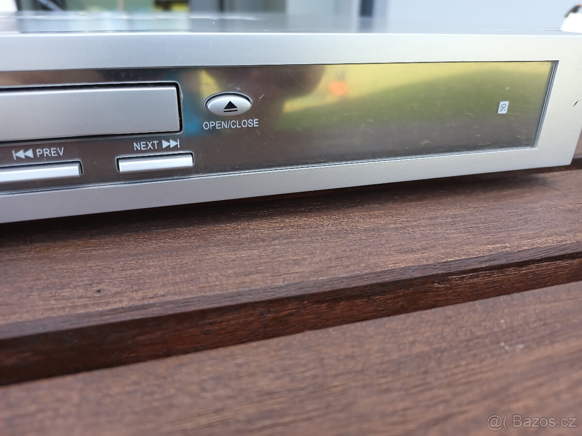 DVD přehrávač Sencor SDV-2502 - 2