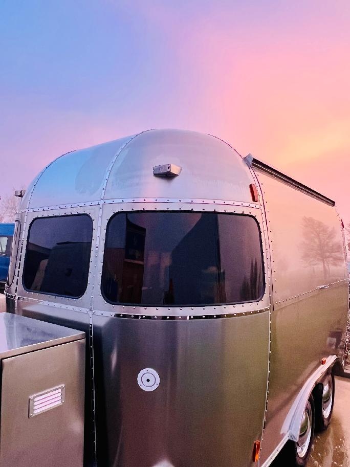Foodtruck Airstream style - 2